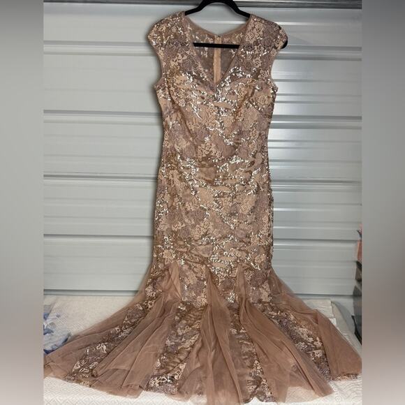 NEW Alex Evenings Gold Sequin Embellished Maxi Mermaid Gown 8 - Picture 1 of 13